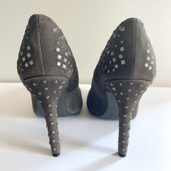 New Never Worn Suede Pumps - Picture 2 of 6